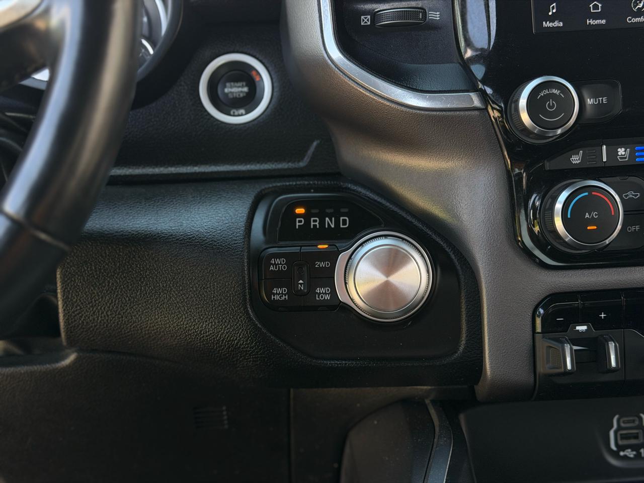 RAM 1500 Laramie Crew Cab SWB 4WD 2022