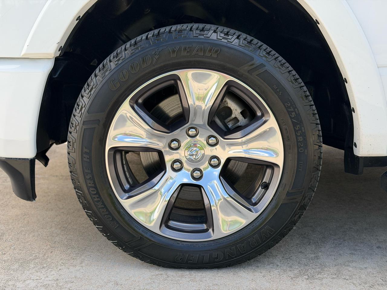 RAM 1500 Laramie Crew Cab SWB 4WD 2022