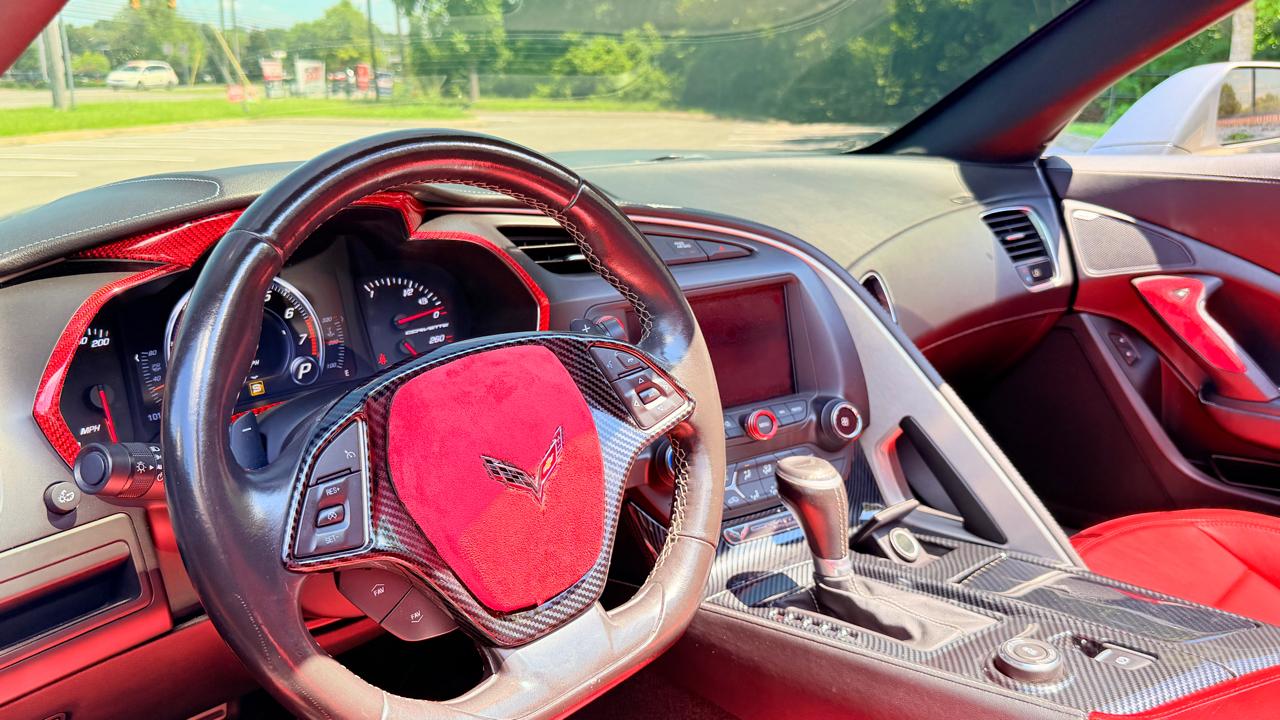 2016 Chevrolet Corvette 1LT - Photo 7