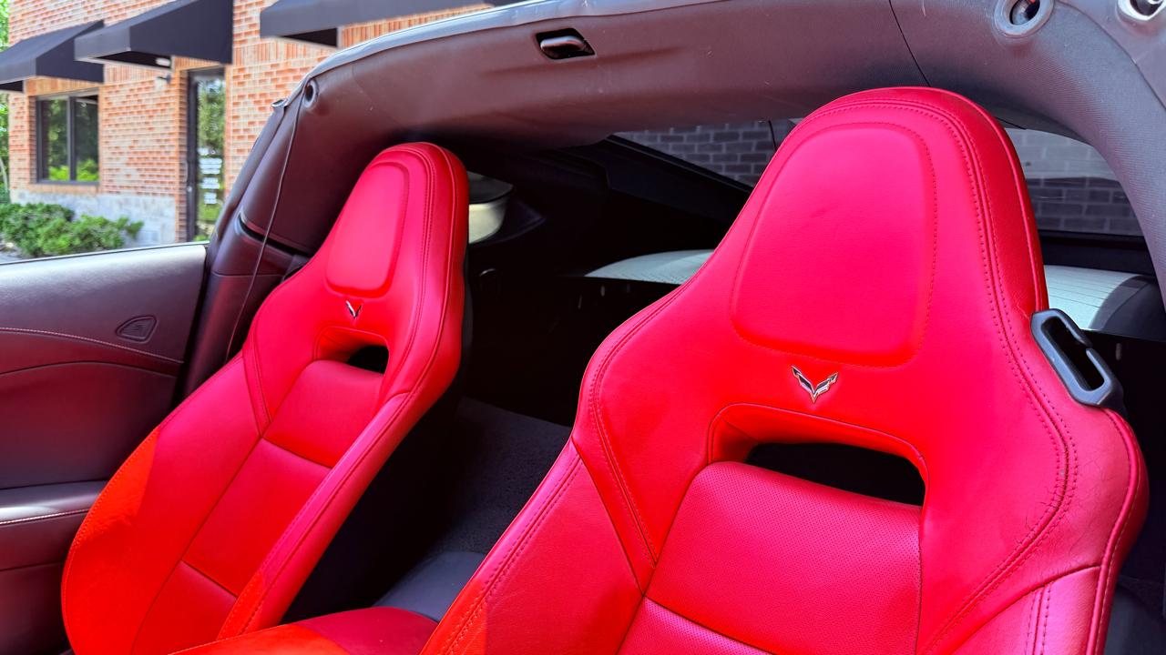 2016 Chevrolet Corvette 1LT - Photo 13