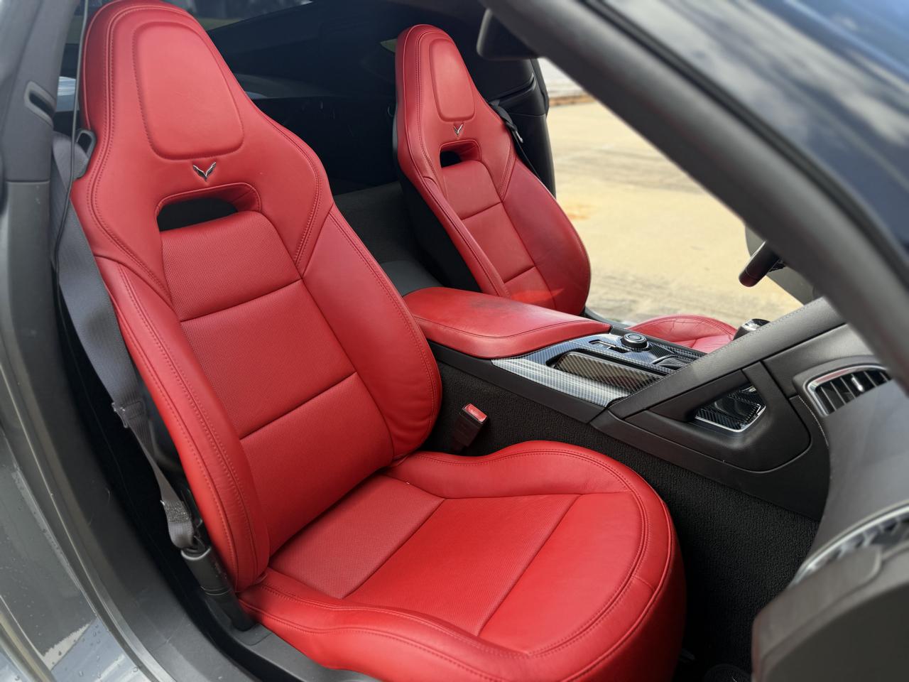 2016 Chevrolet Corvette 1LT - Photo 8