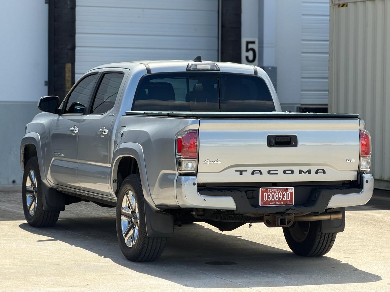 Toyota Tacoma Limited Double Cab V6 6AT 4WD 2017