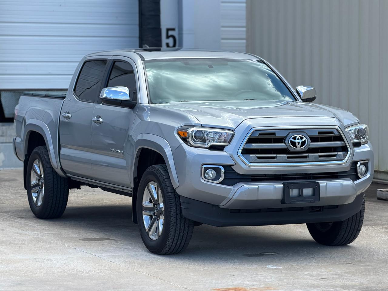 Toyota Tacoma Limited Double Cab V6 6AT 4WD 2017