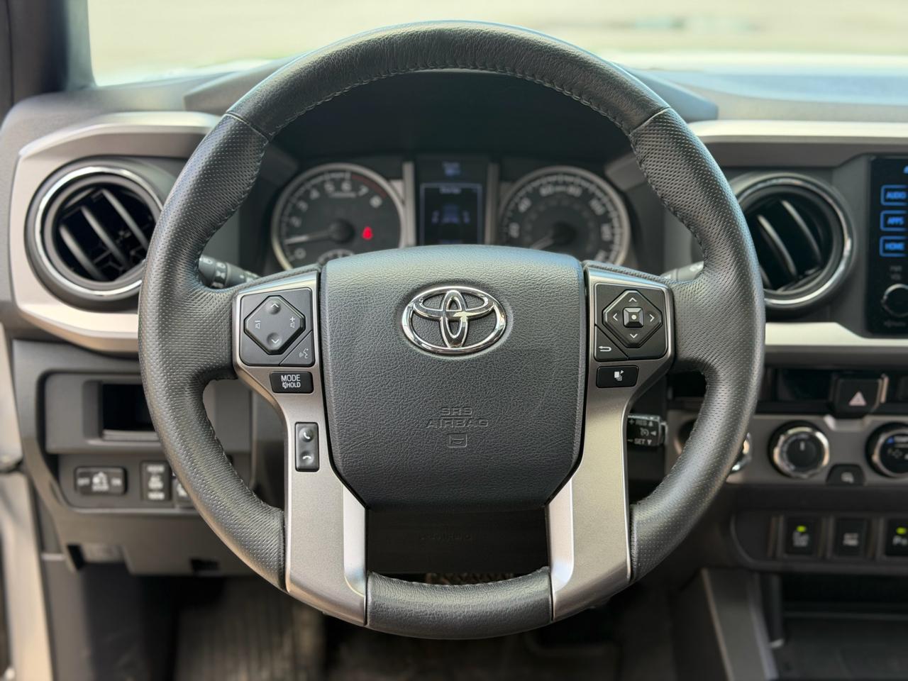 Toyota Tacoma Limited Double Cab V6 6AT 4WD 2017