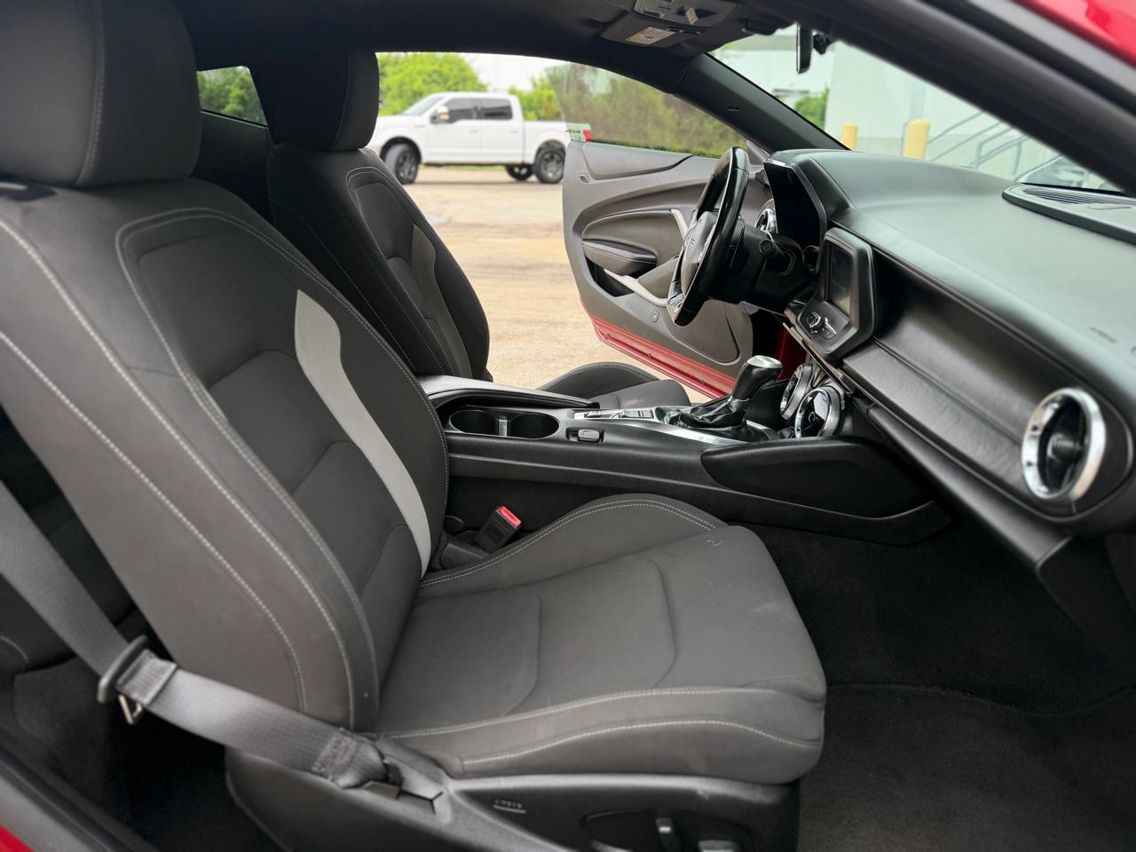 2018 Chevrolet Camaro 1LT - Photo 10