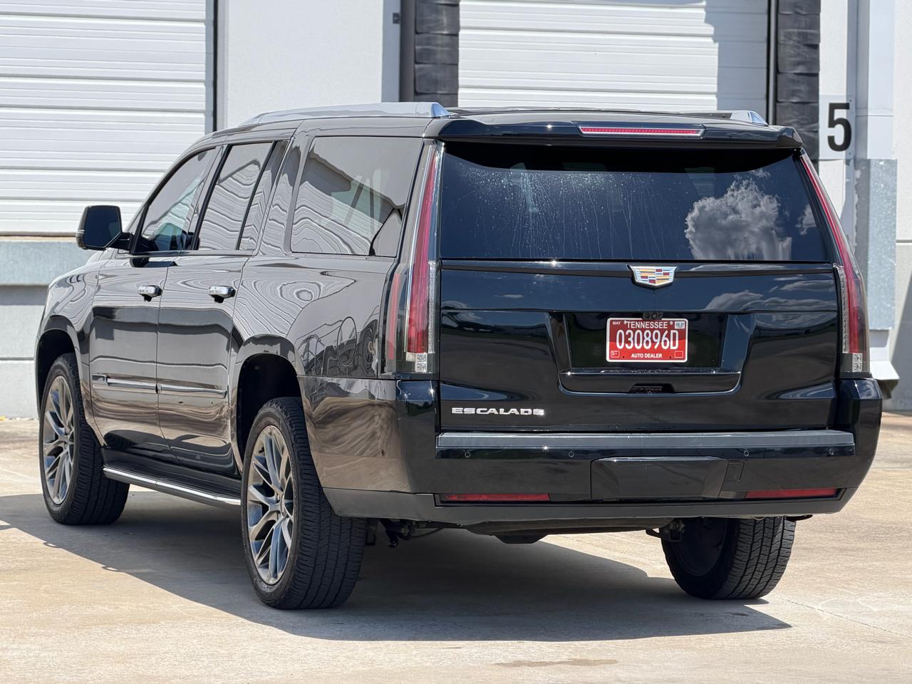 Cadillac Escalade 4WD 4dr Premium Luxury 2019