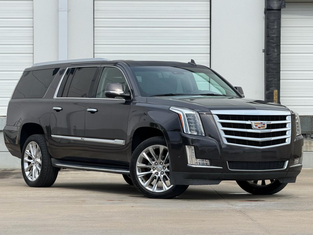 Cadillac Escalade ESV 2WD Luxury 2017