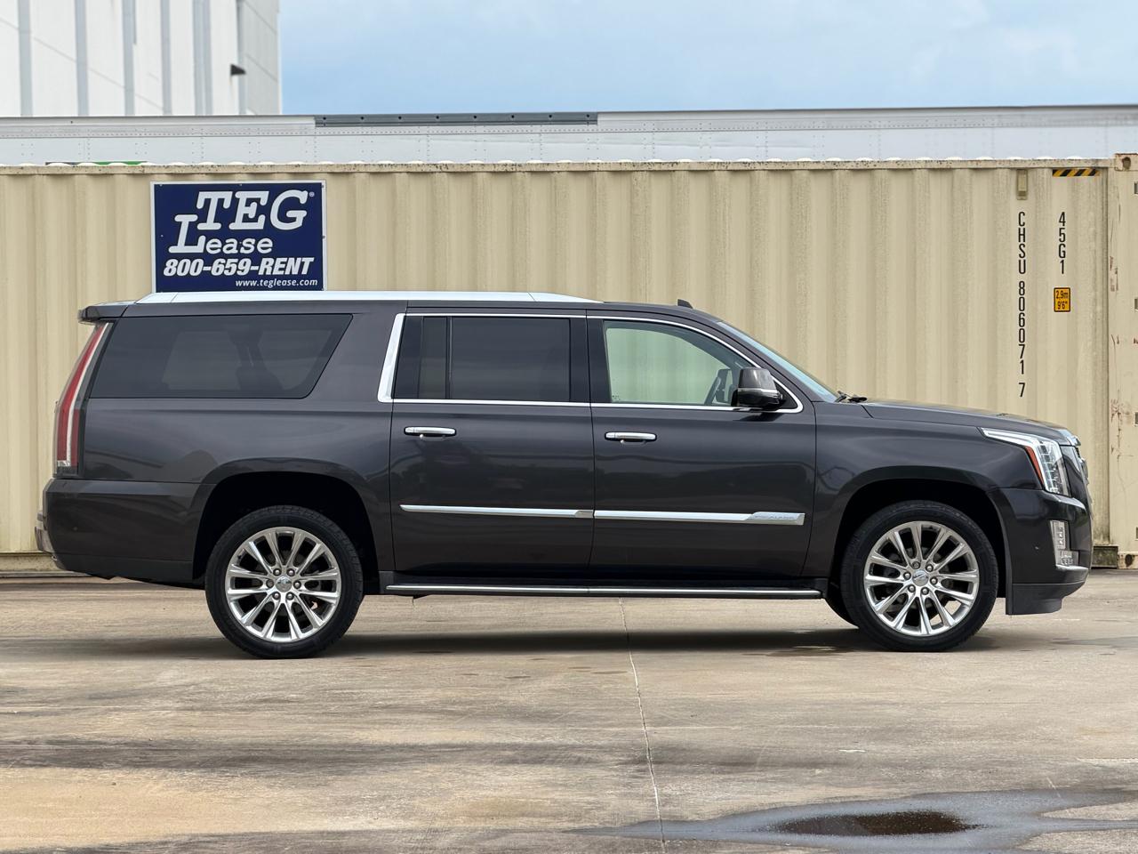 Cadillac Escalade ESV 2WD Luxury 2017