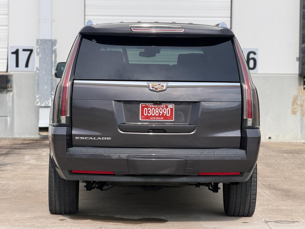 Cadillac Escalade ESV 2WD Luxury 2017