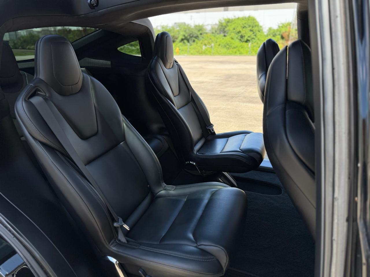 Tesla Model X 75D 2018