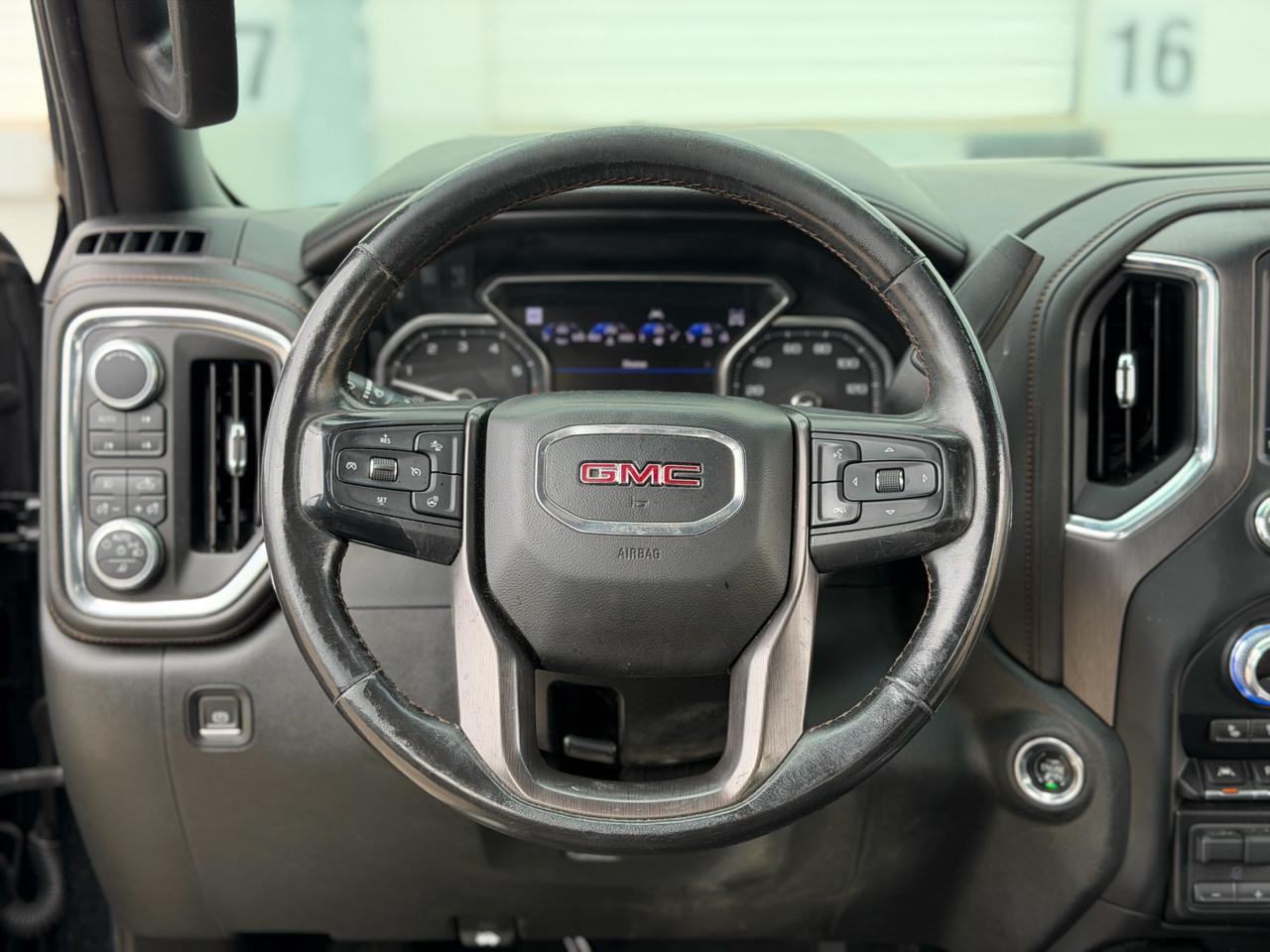GMC Sierra 1500 AT4 Crew Cab Long Box 4WD 2019