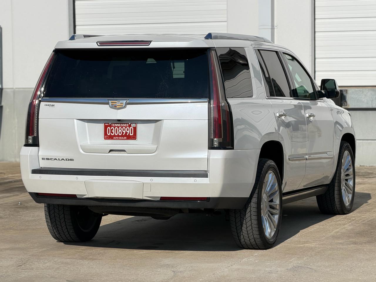Cadillac Escalade Platinum 4WD 2016