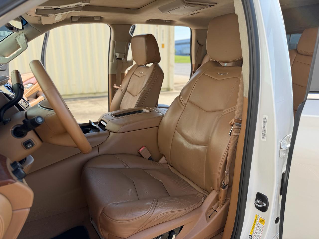 Cadillac Escalade Platinum 4WD 2016