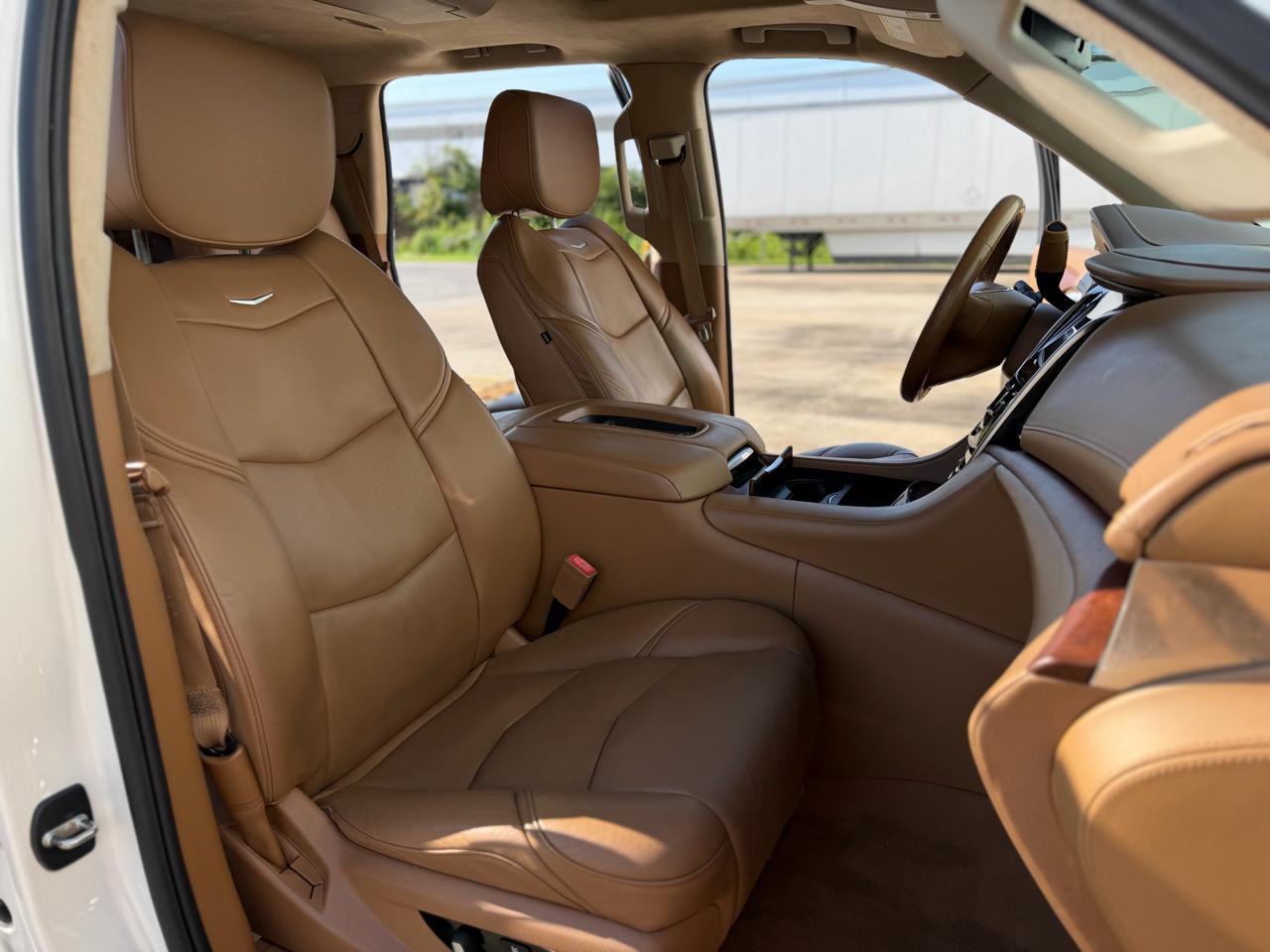 Cadillac Escalade Platinum 4WD 2016