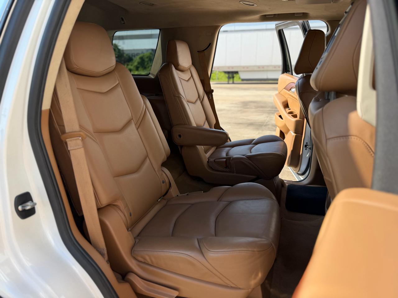 Cadillac Escalade Platinum 4WD 2016