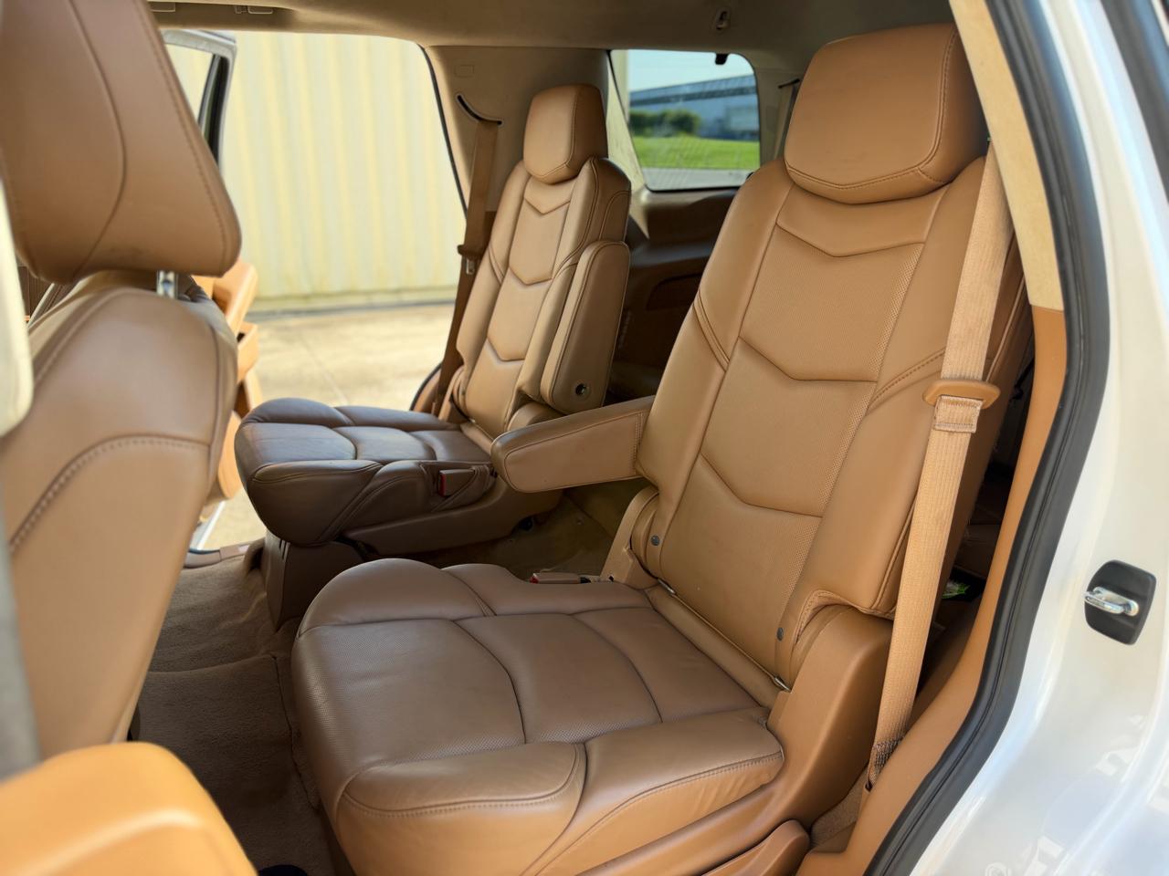 Cadillac Escalade Platinum 4WD 2016
