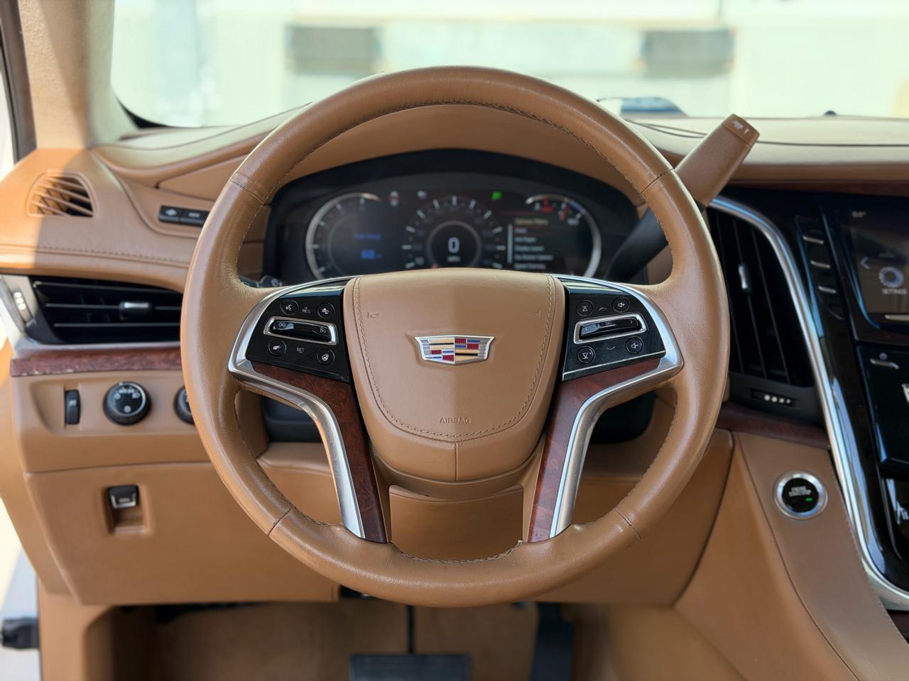 Cadillac Escalade Platinum 4WD 2016