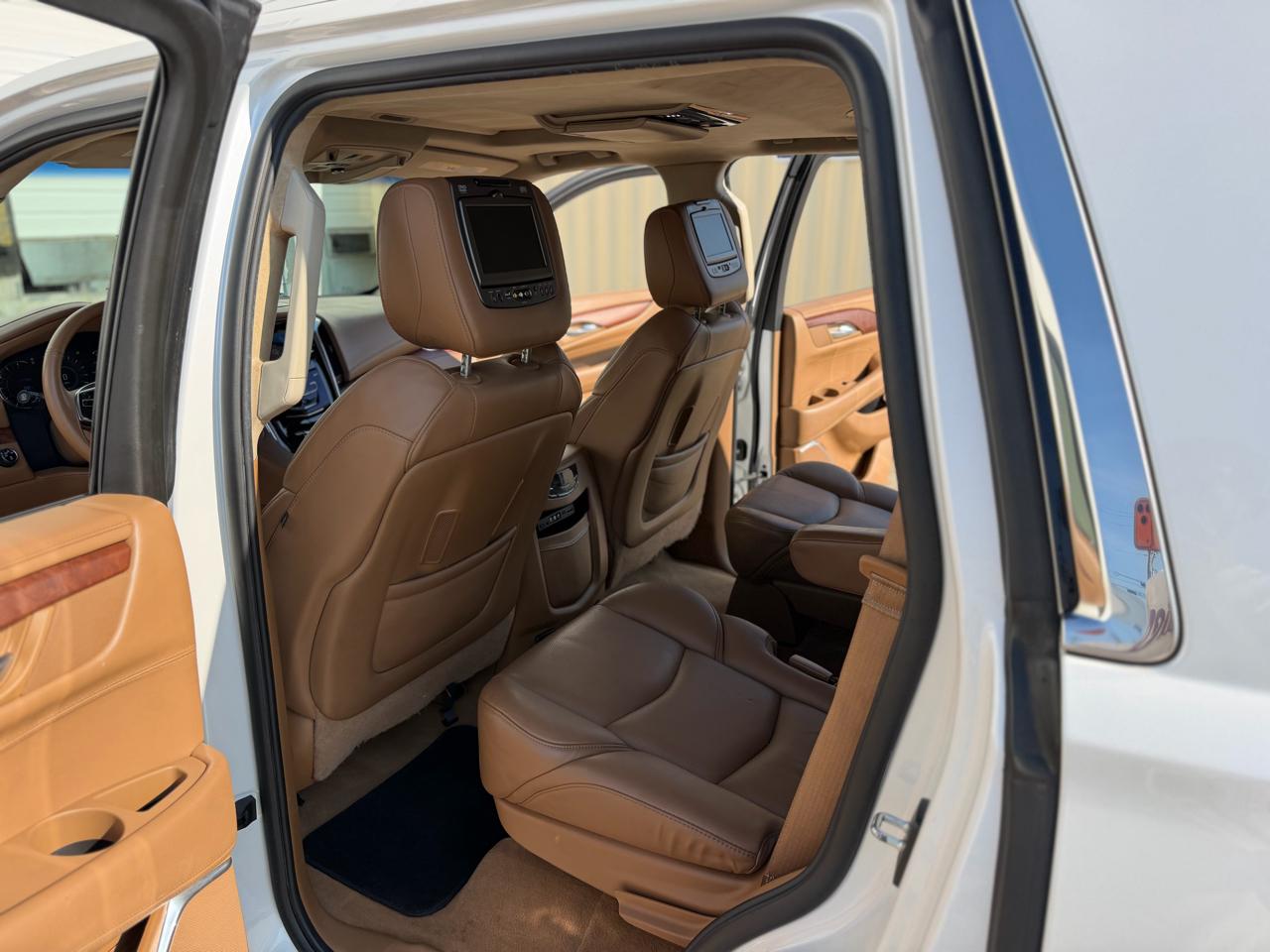 Cadillac Escalade Platinum 4WD 2016