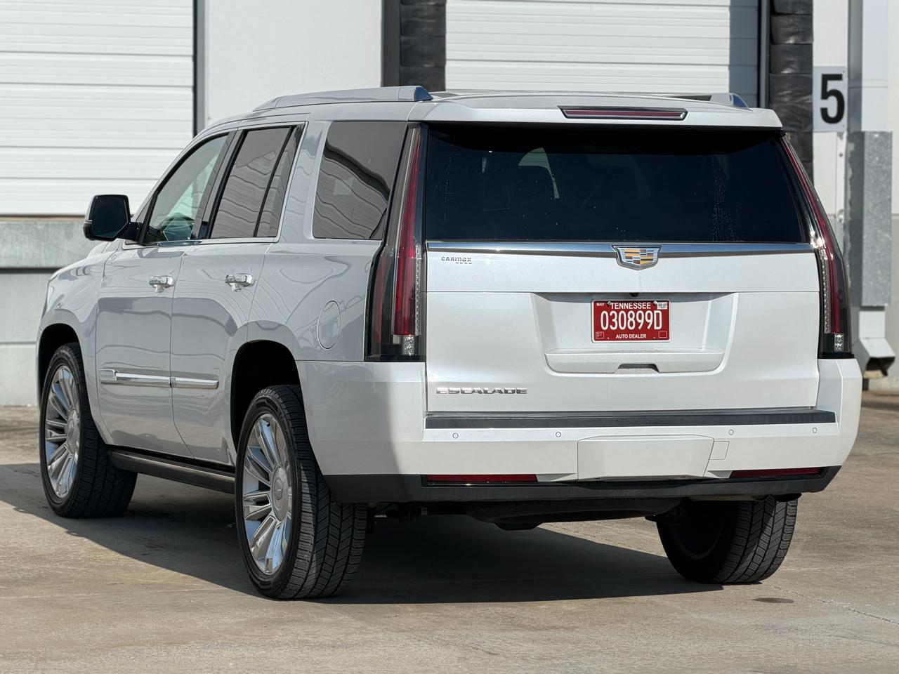 Cadillac Escalade Platinum 4WD 2016