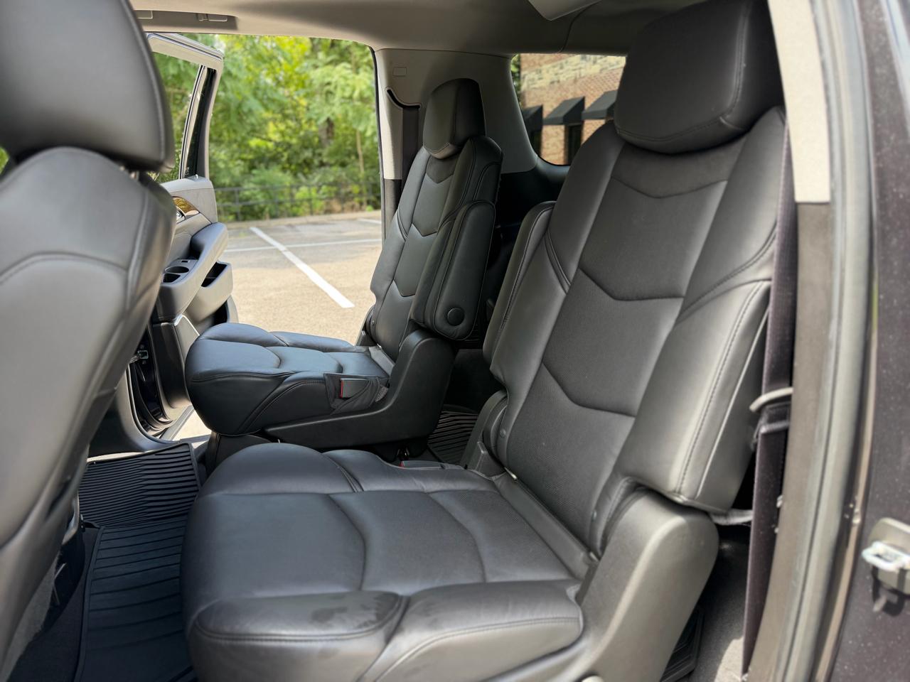 Cadillac Escalade ESV Premium 4WD 2016