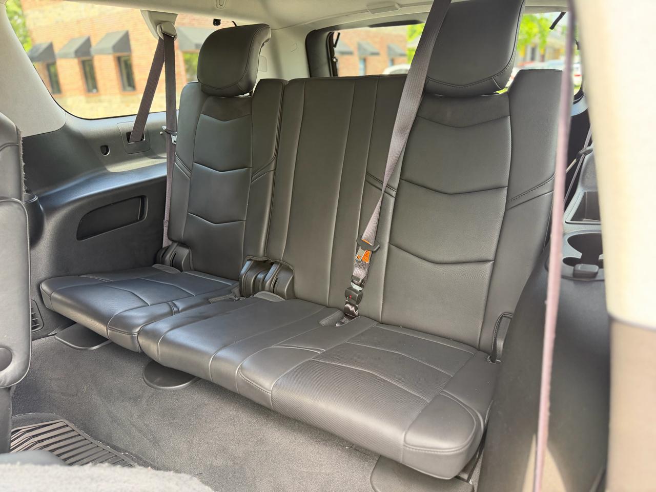 Cadillac Escalade ESV Premium 4WD 2016