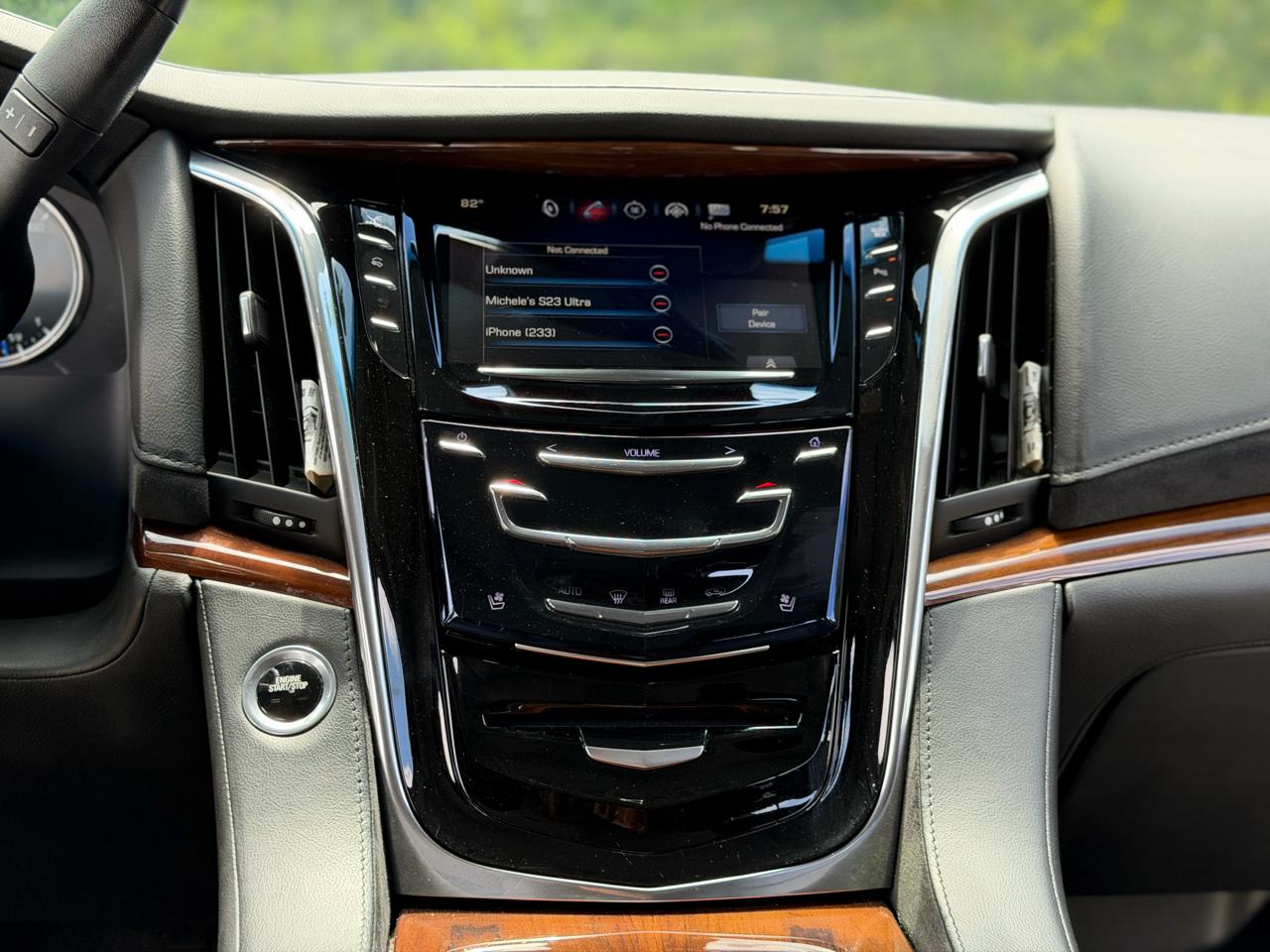 Cadillac Escalade ESV Premium 4WD 2016