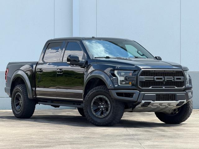 2017 Ford F-150 Raptor SuperCrew 4WD