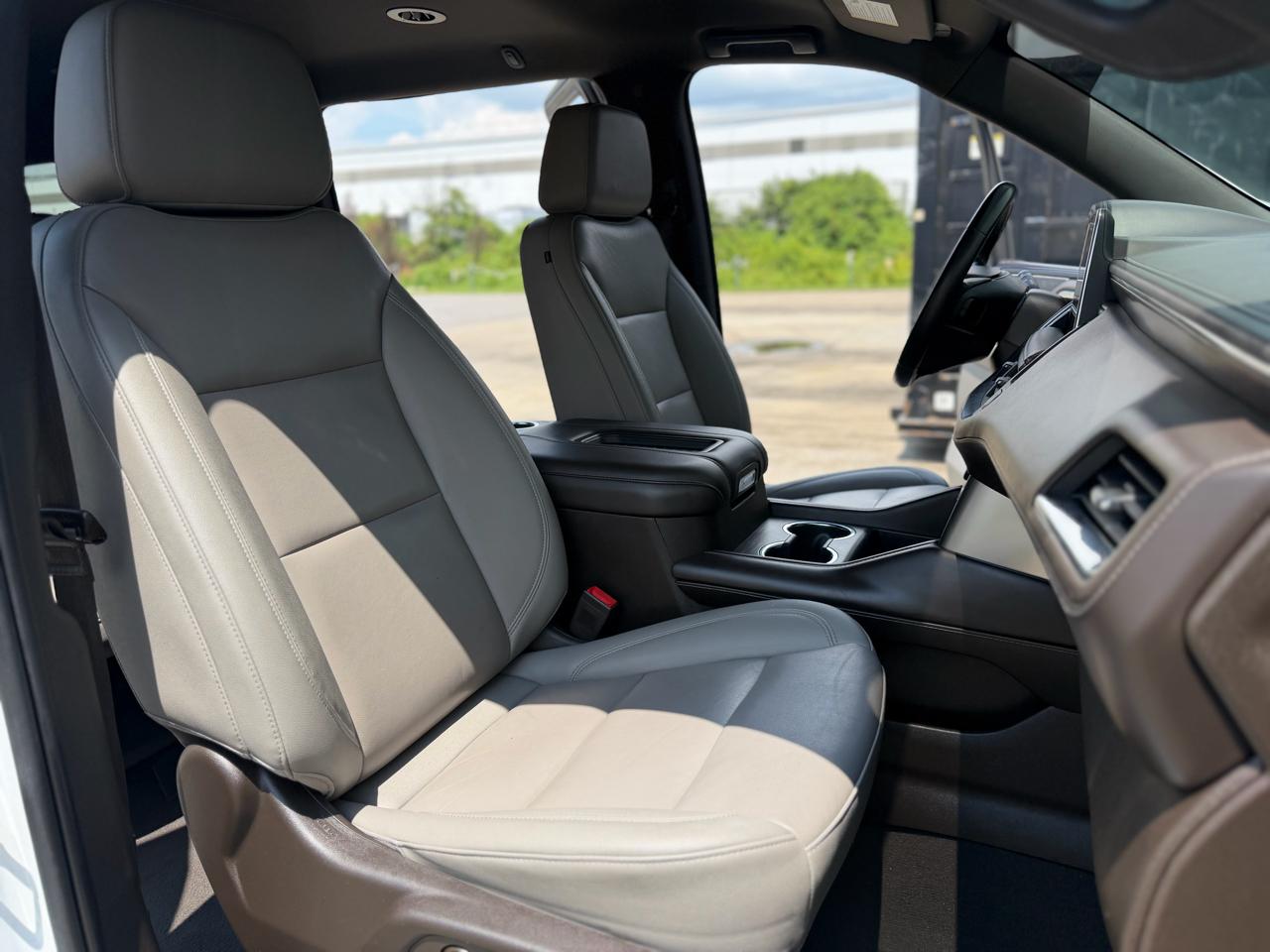 2022 Chevrolet Suburban LT - Photo 9
