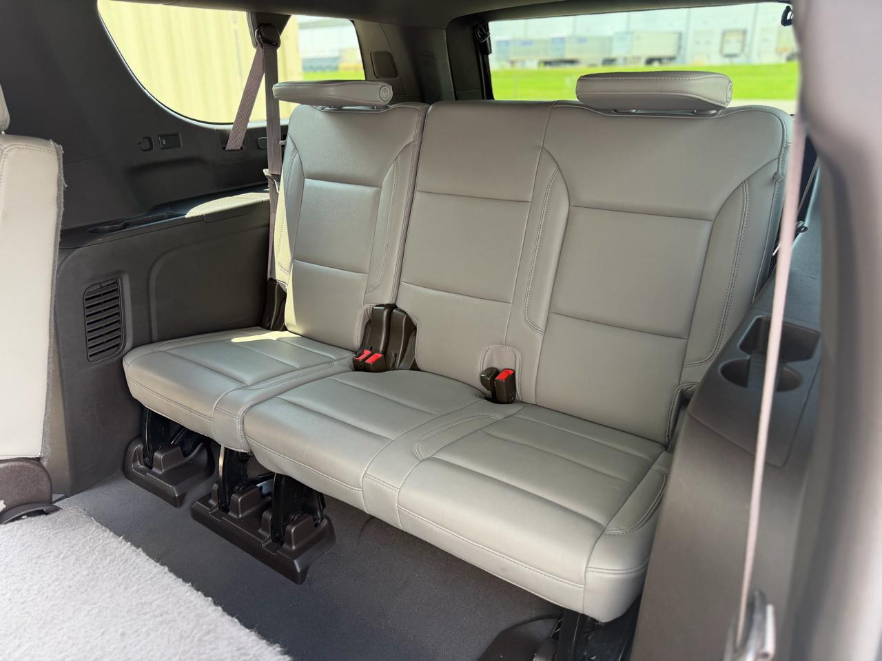 2022 Chevrolet Suburban LT - Photo 13
