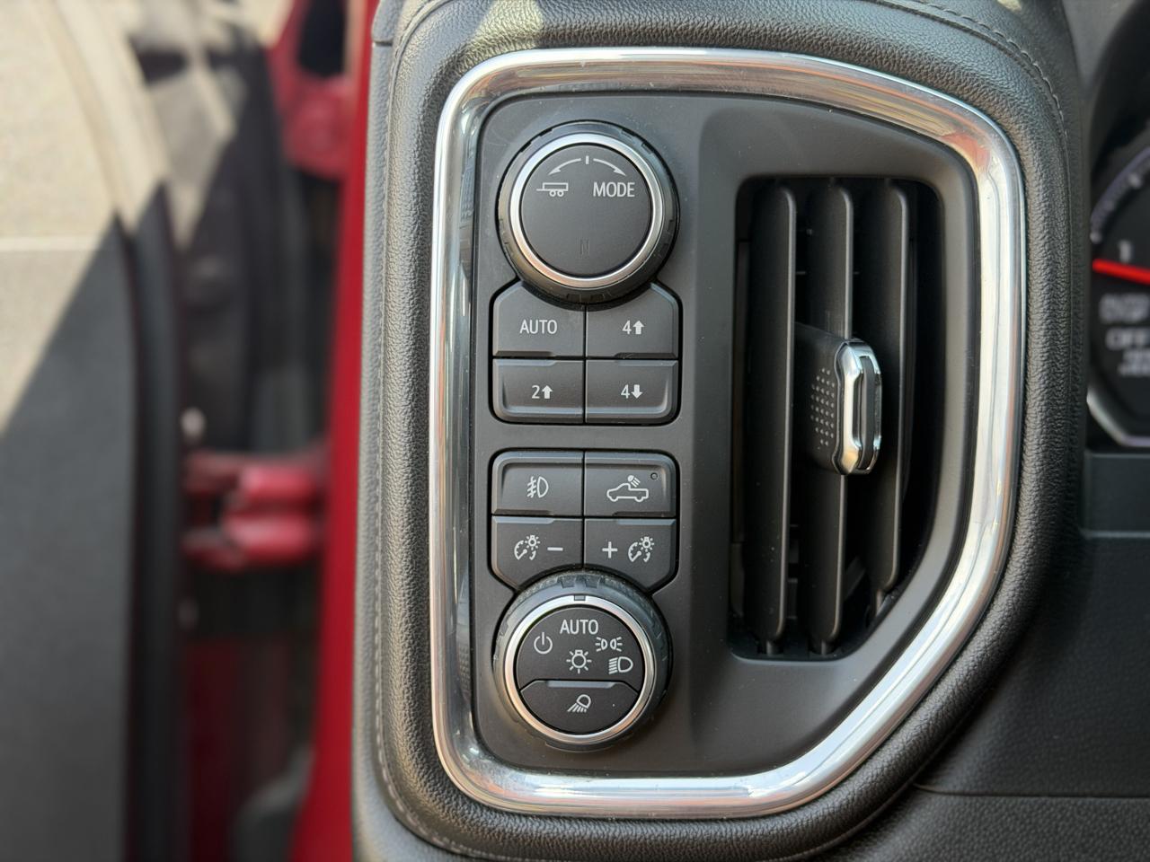 Chevrolet Silverado 1500 4WD Crew Cab 147" LTZ 2020