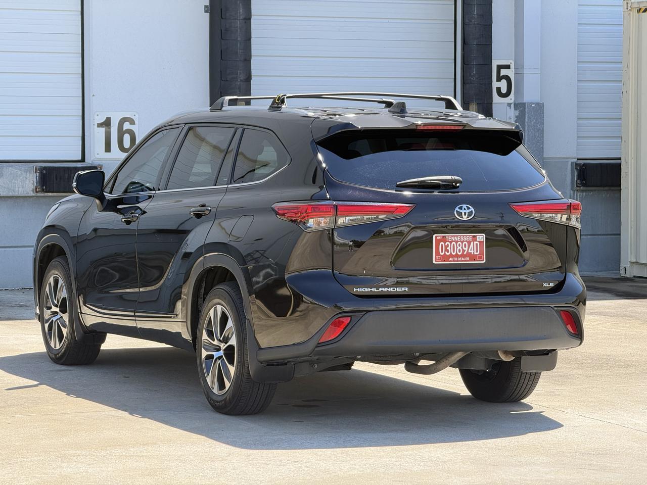 Toyota Highlander XLE FWD V6 2021