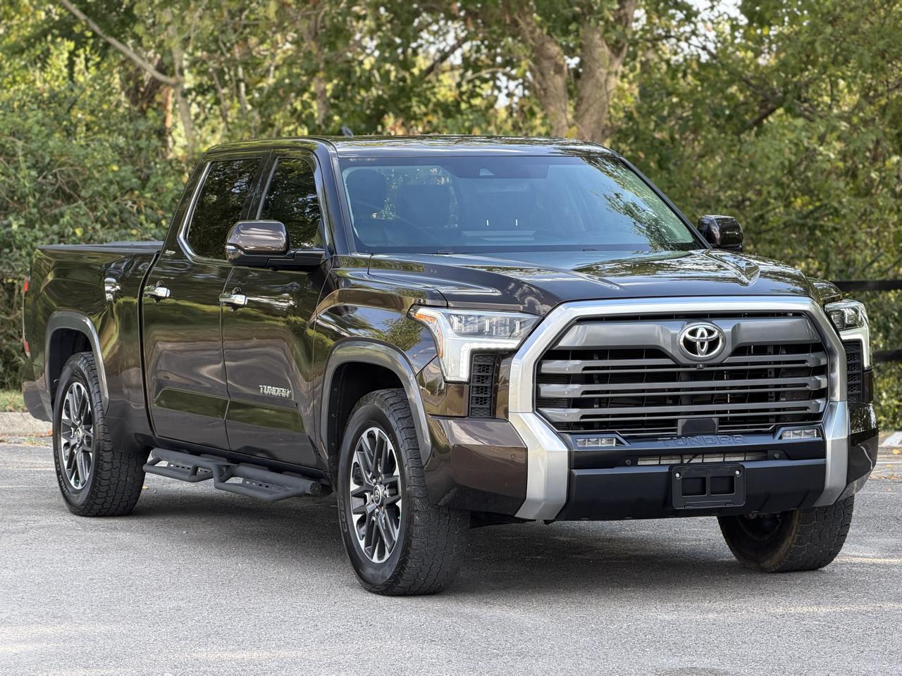 Toyota Tundra Limited CrewMax 4WD Long Bed 2022