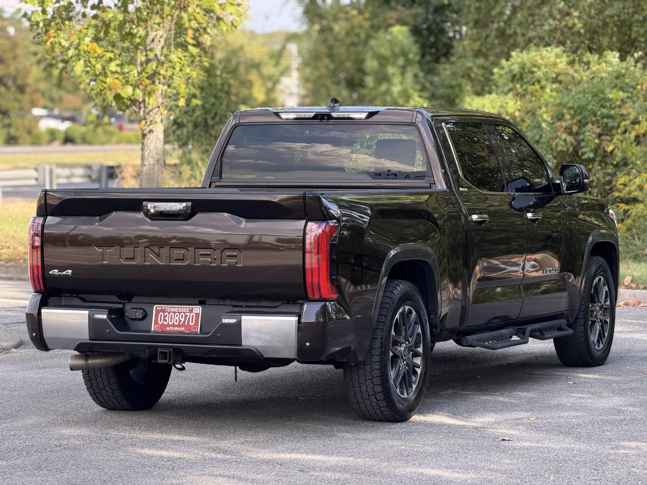 Toyota Tundra Limited CrewMax 4WD Long Bed 2022