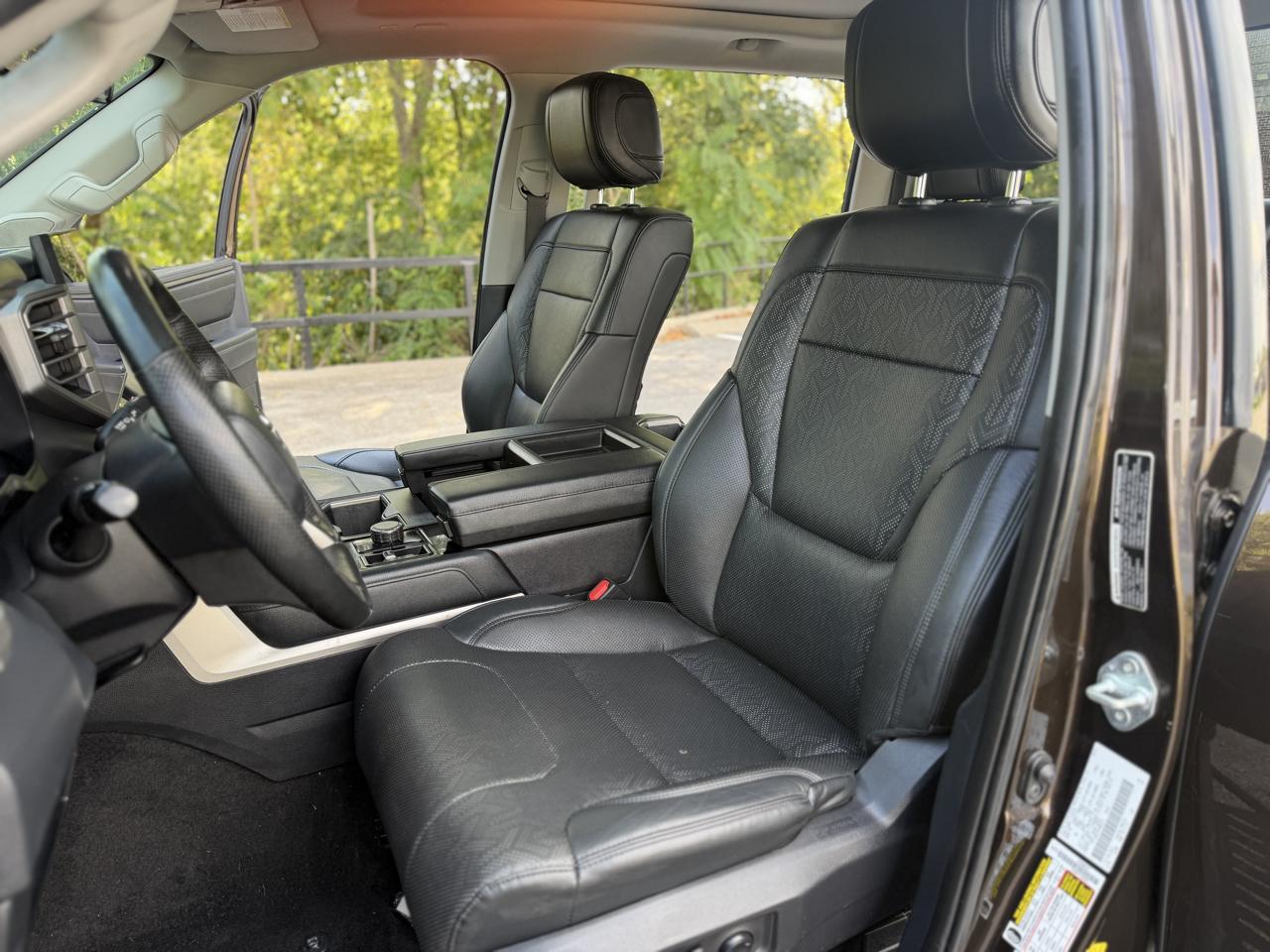 Toyota Tundra Limited CrewMax 4WD Long Bed 2022