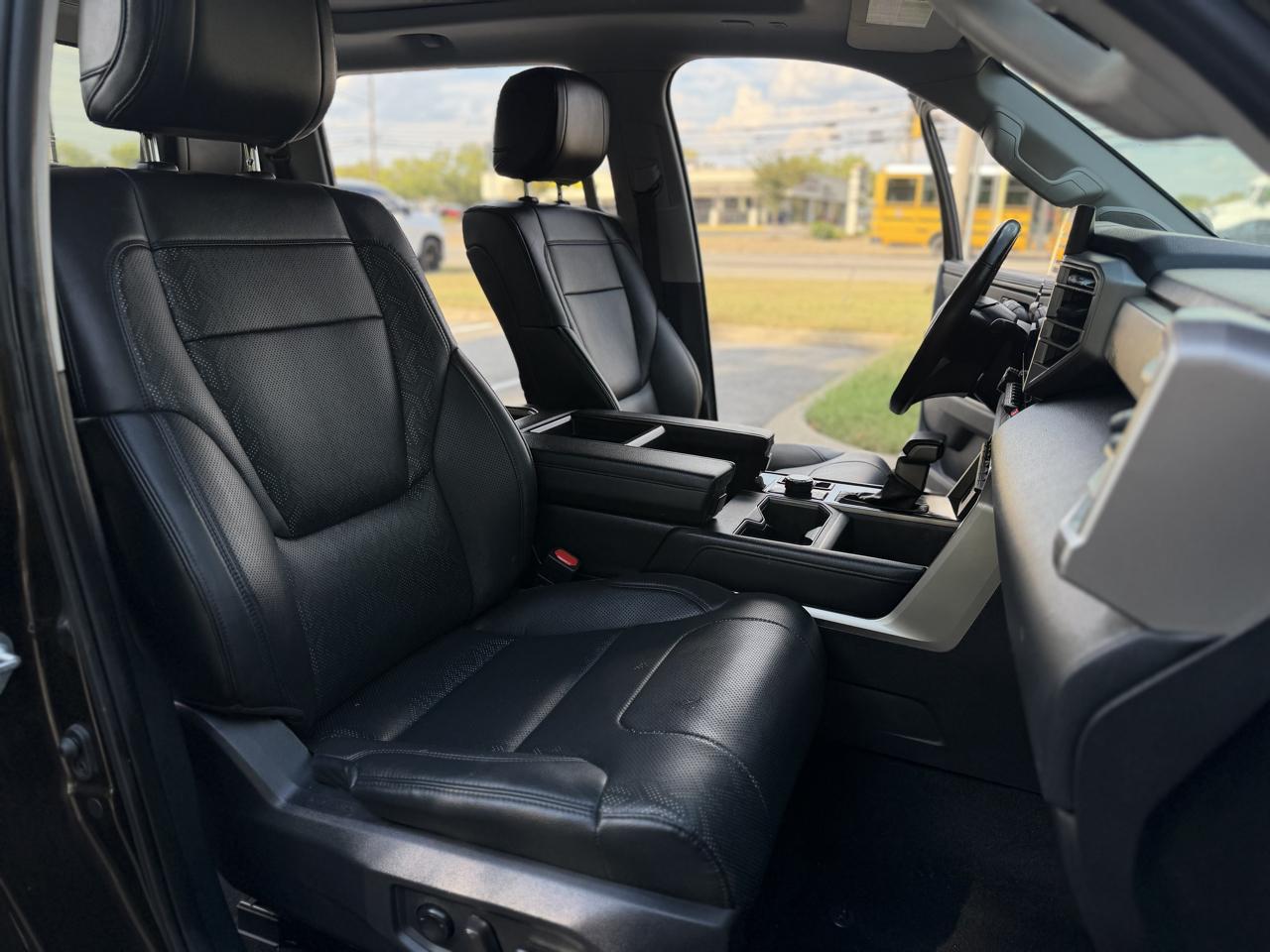 Toyota Tundra Limited CrewMax 4WD Long Bed 2022