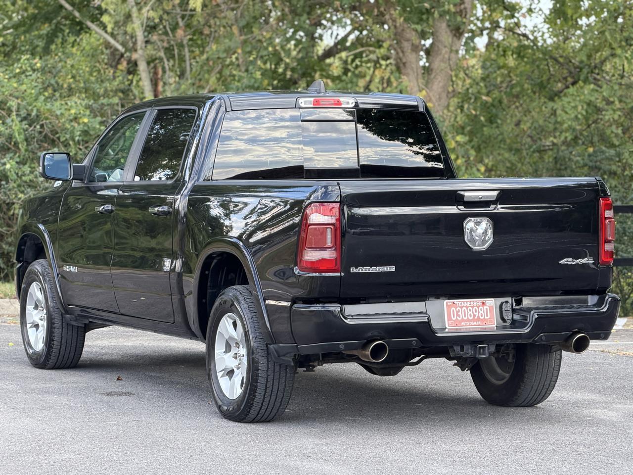 RAM 1500 Laramie Crew Cab SWB 4WD 2021