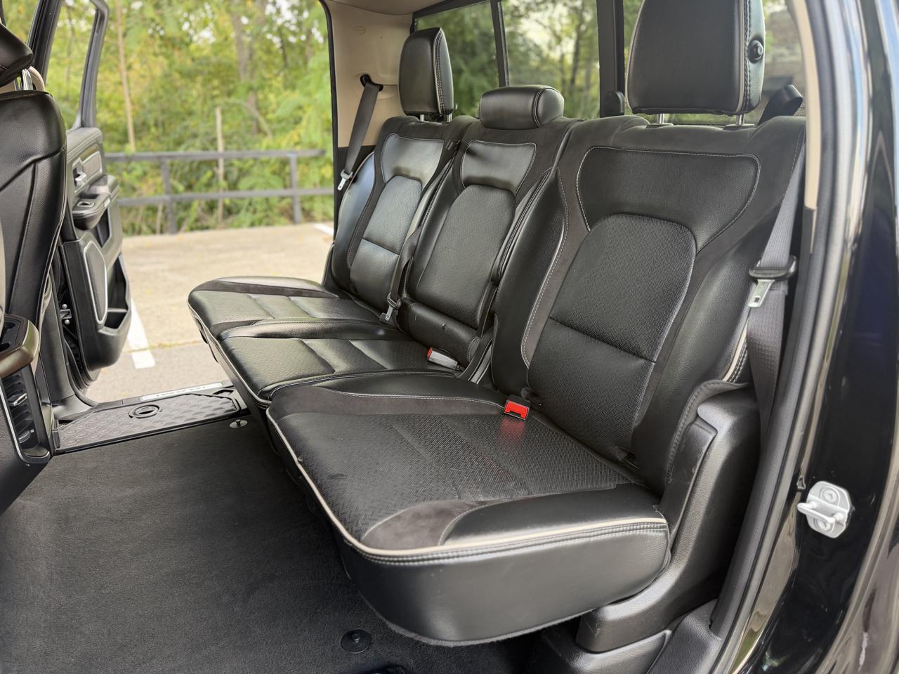RAM 1500 Laramie Crew Cab SWB 4WD 2021