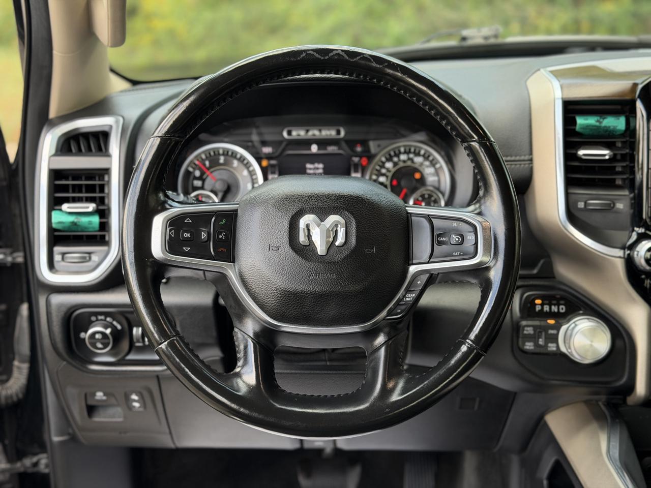 RAM 1500 Laramie Crew Cab SWB 4WD 2021