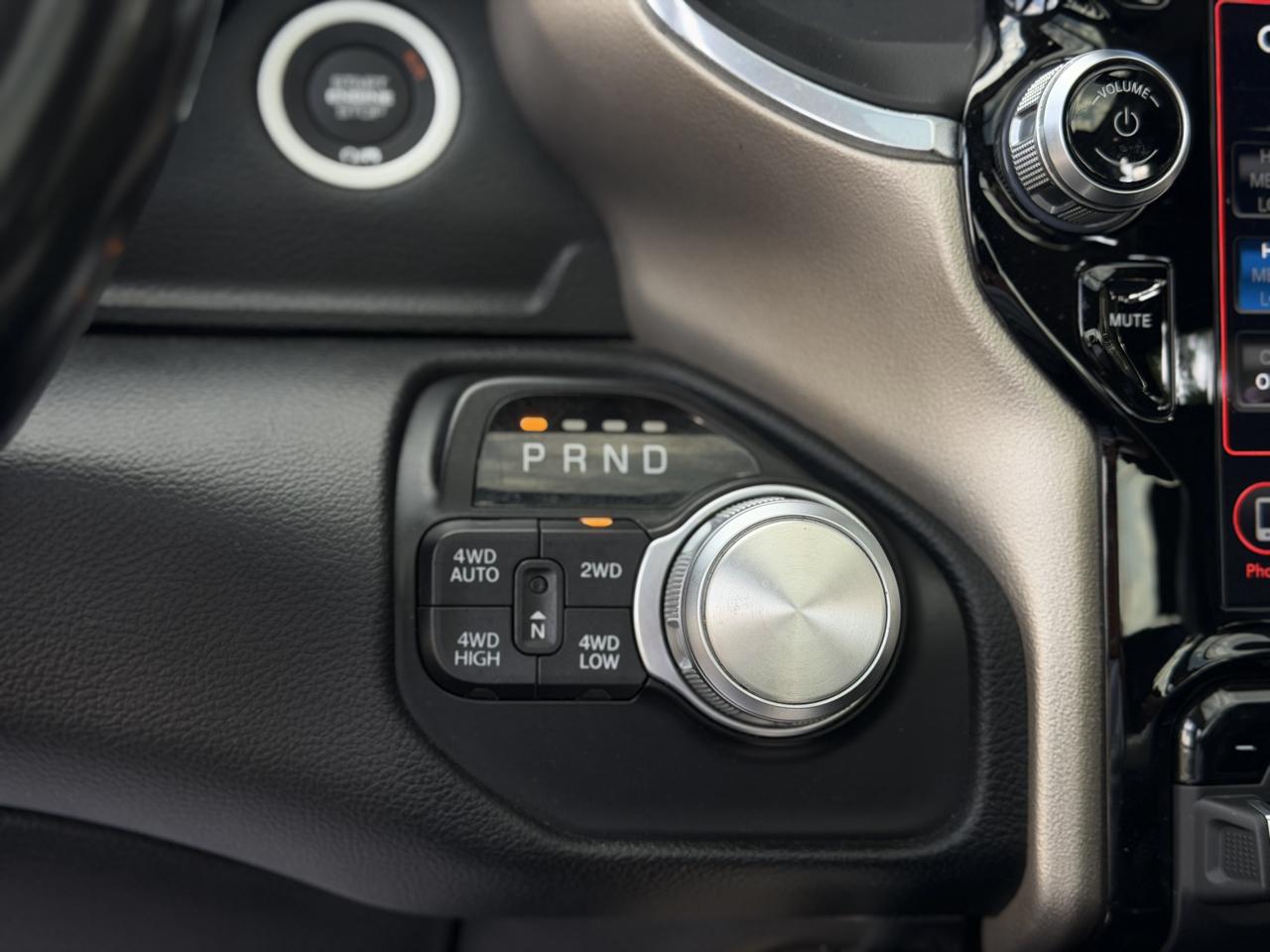 RAM 1500 Laramie Crew Cab SWB 4WD 2021