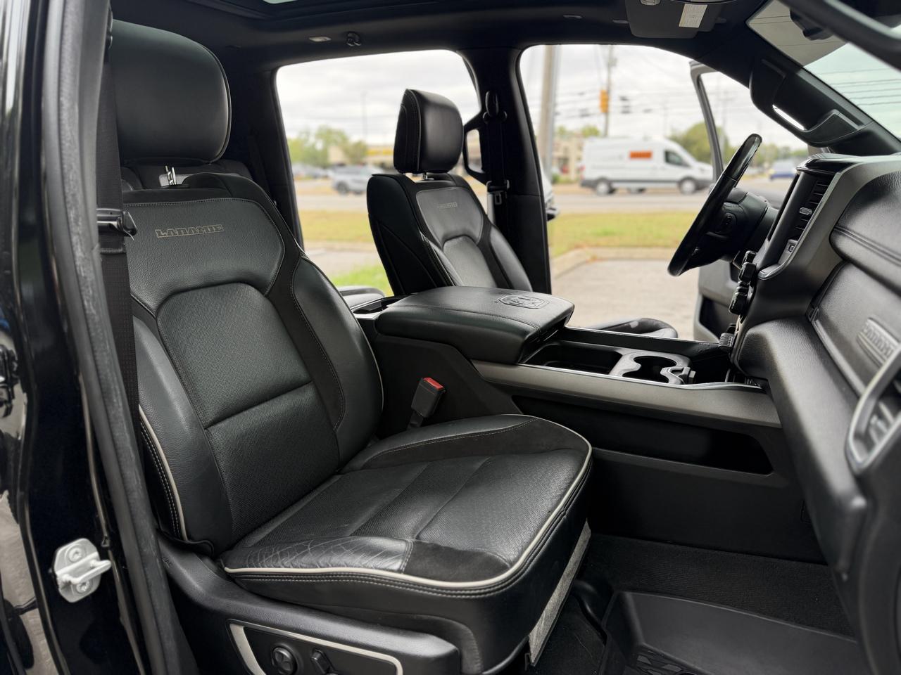 RAM 1500 Laramie Crew Cab SWB 4WD 2020