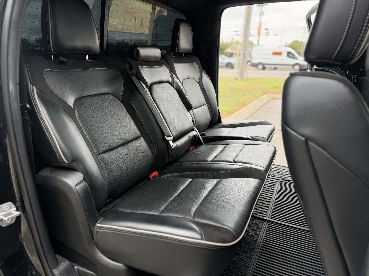 RAM 1500 Laramie Crew Cab SWB 4WD 2020