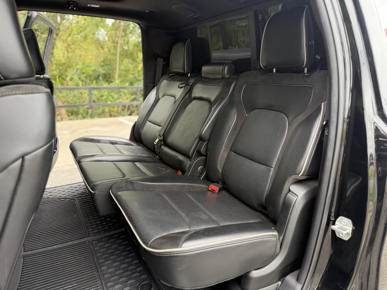 RAM 1500 Laramie Crew Cab SWB 4WD 2020