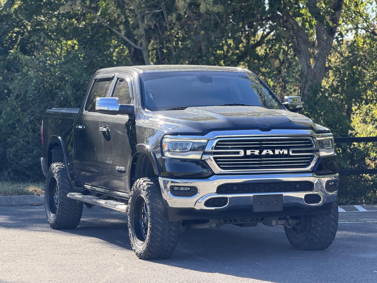 RAM 1500 Laramie Crew Cab SWB 4WD 2020