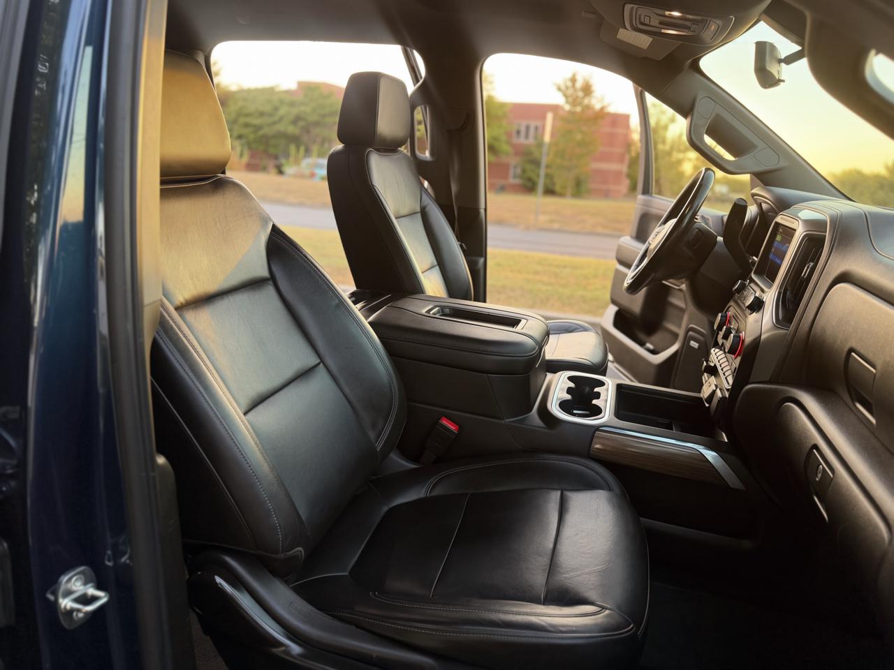 Chevrolet Silverado 1500 4WD Crew Cab 157" RST 2020