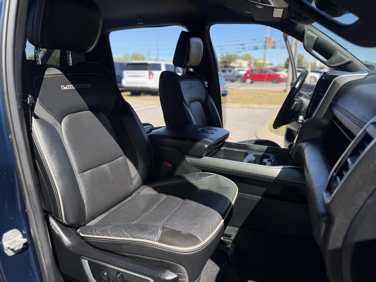 RAM 1500 Laramie Crew Cab SWB 4WD 2021