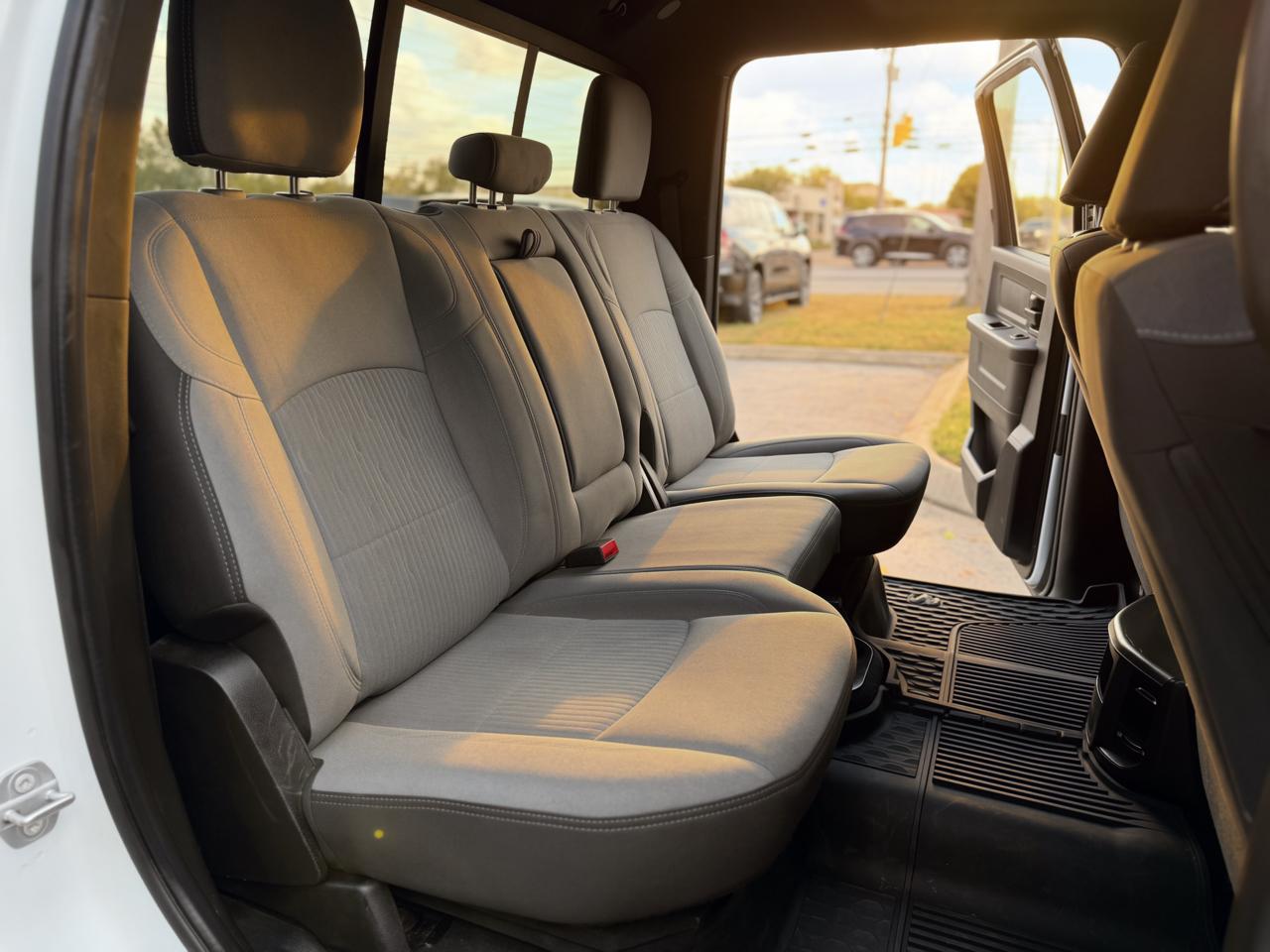 RAM 2500 Tradesman Crew Cab SWB 4WD 2022