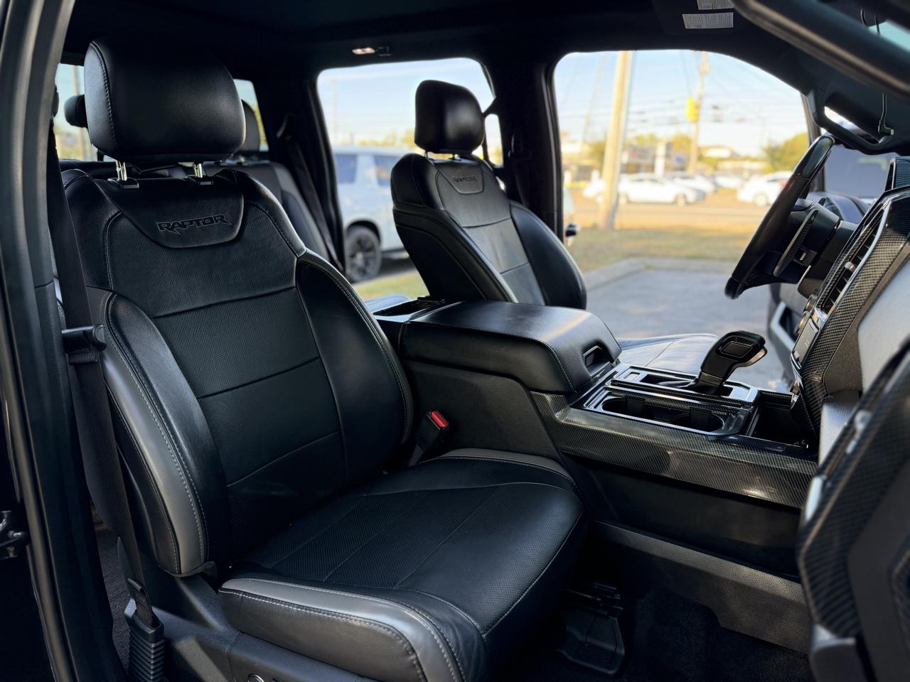 Ford F-150 Raptor 4WD SuperCrew 5.5' Box 2017