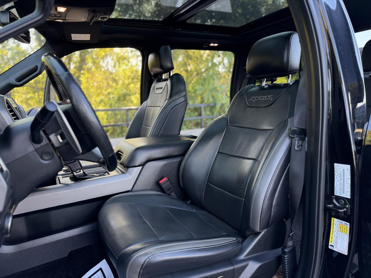 Ford F-150 Raptor 4WD SuperCrew 5.5' Box 2017
