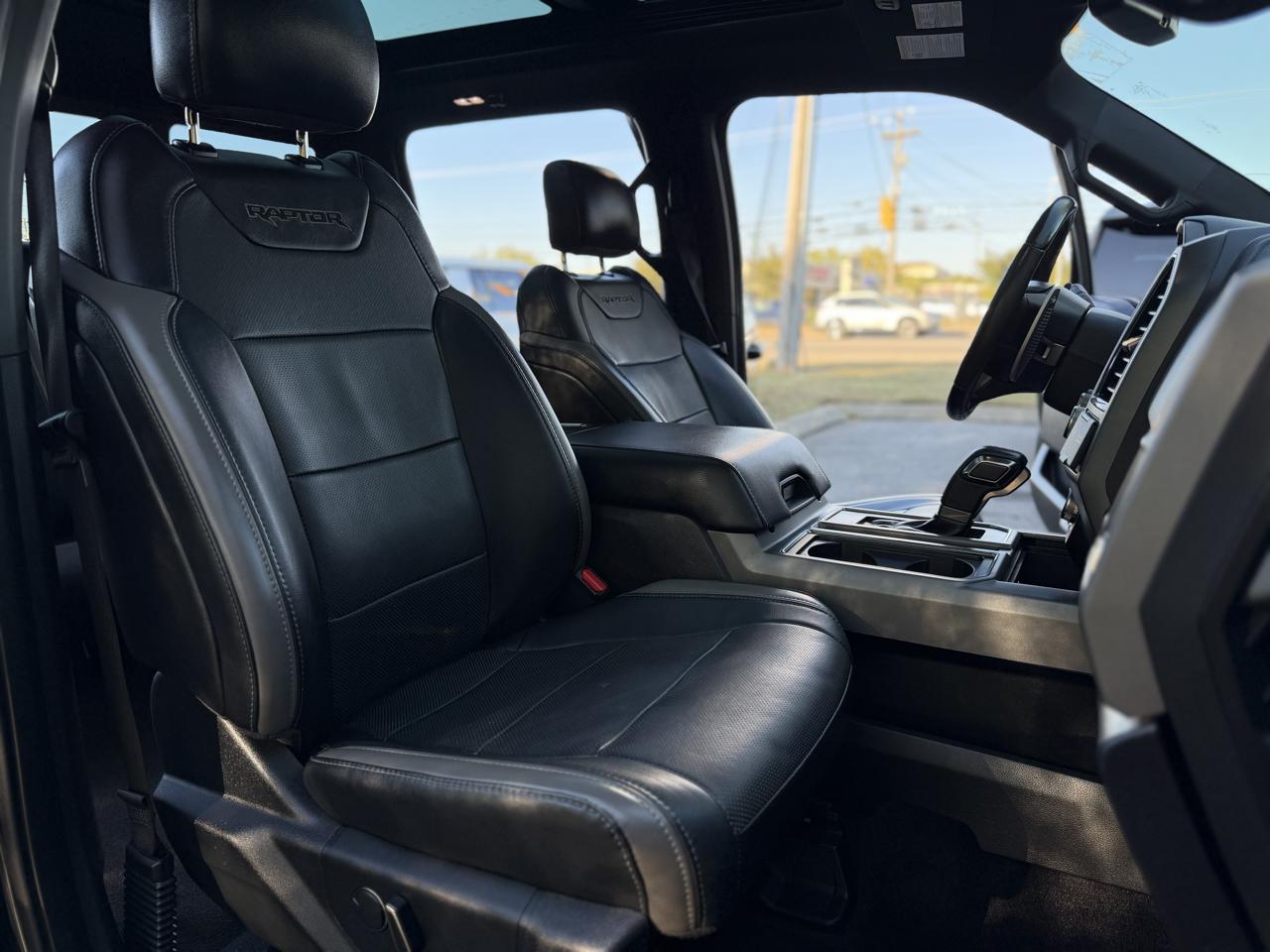 Ford F-150 Raptor 4WD SuperCrew 5.5' Box 2017