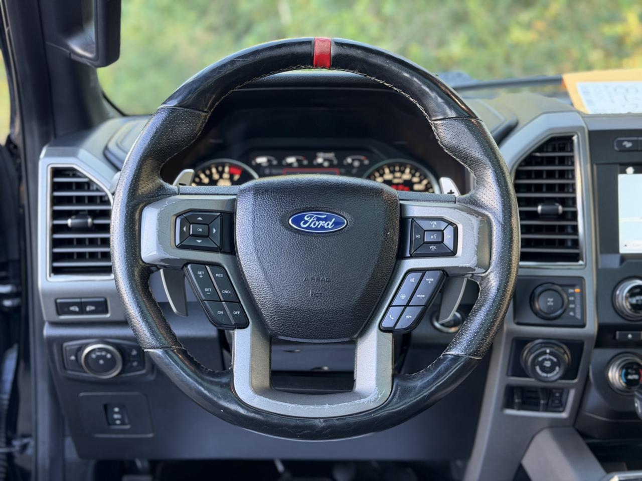 Ford F-150 Raptor 4WD SuperCrew 5.5' Box 2017